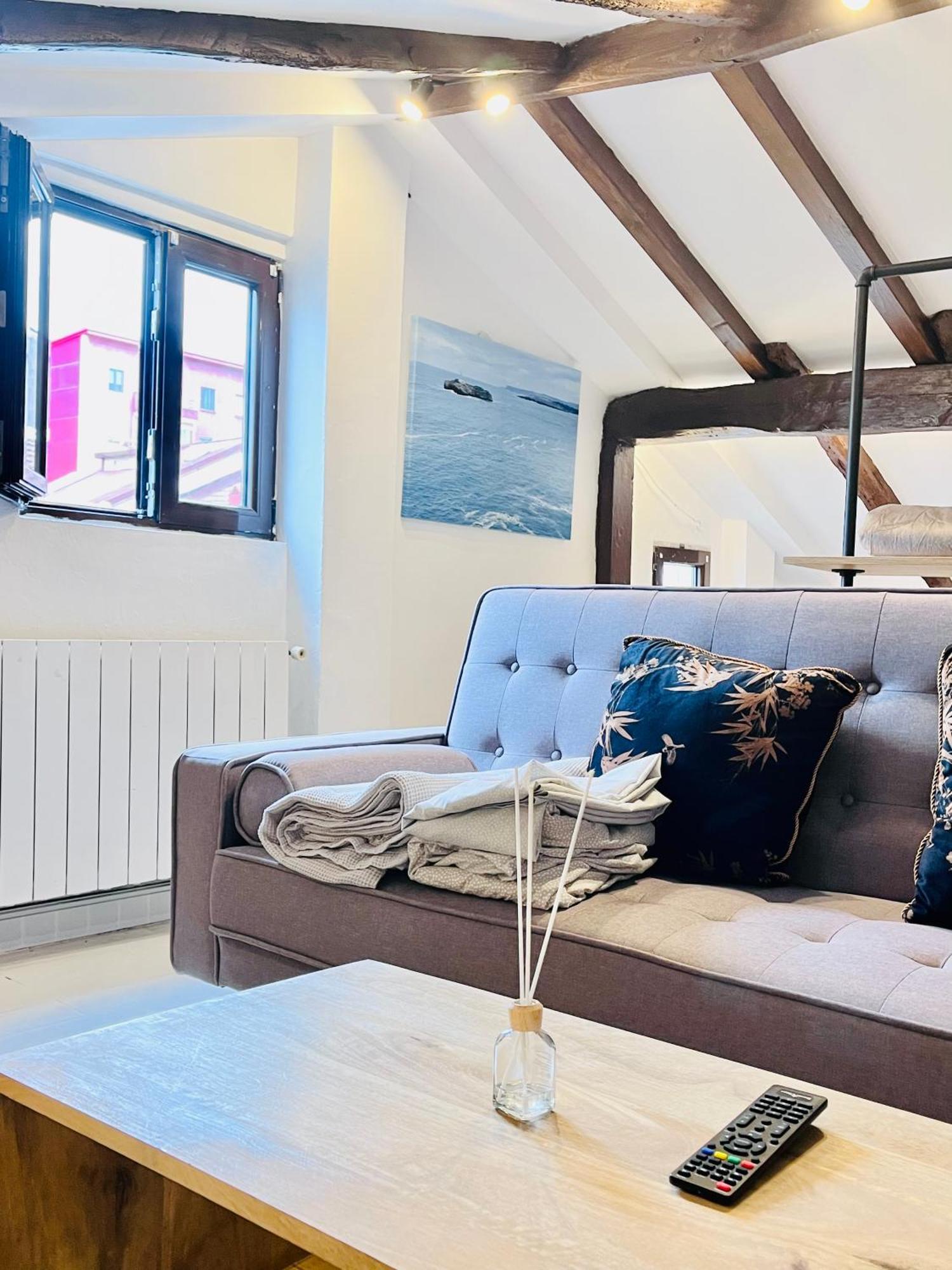 Loft Buhardilla En Perfecta Ubicacion Leilighet Santander Eksteriør bilde